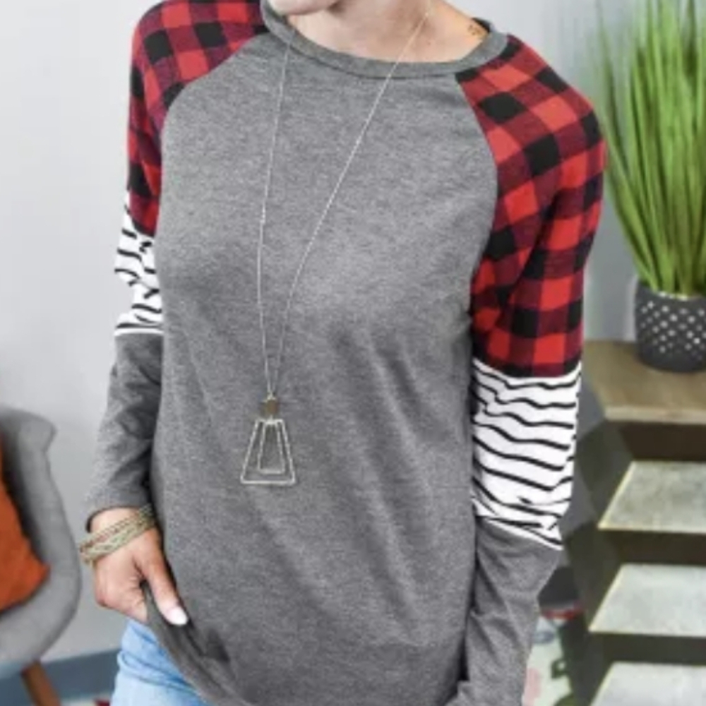 💜 New Gray Buffalo Plaid Top - Picture 3 of 5